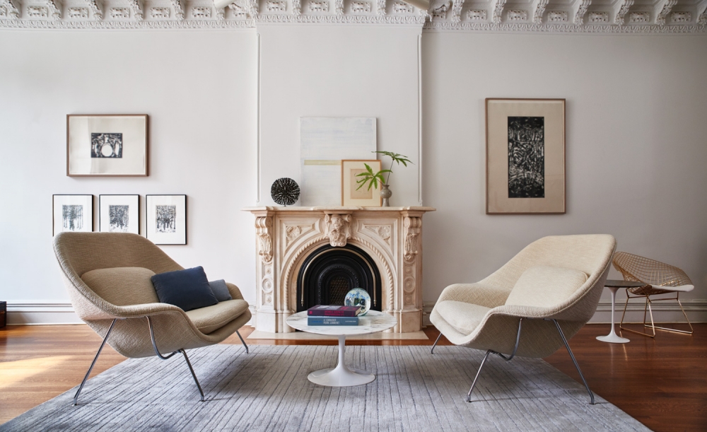 WOMB SETTEE BY EERO SAARINEN 1948