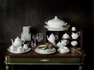 WHITE PORCELAIN