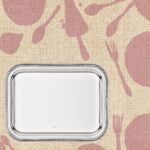 The elegant MALMAISON tray comes in different sizes, so you can choose the tray that suits you best! And do you know you can make it personnalized thanks to engraving?