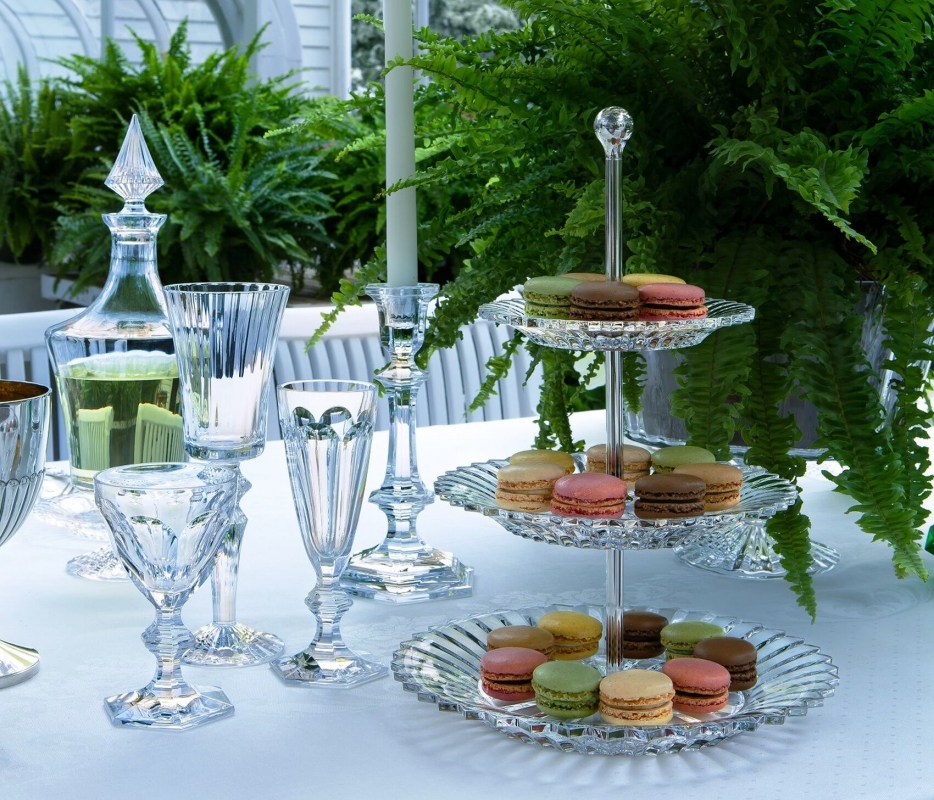 MILLE NUITS centerpiece. The detailing etched into the underside of each MILLE NUITS plate yields stunning optical effects. The lines irradiating from the plate‚Äôs center highlight the prismatic possibilities of the Baccarat crystal. A smaller two-level pastry stand is also available, and both sizes are perfect showpieces for entertaining. MILLE NUITS is a reference to the 1001 Tales of The Arabian Nights. Designed by MATHIAS for Baccarat, the collection extends to stemware, tableware, and lighting. MILLE NUITS plates are available in three sizes (side plate, dinner plate and dessert plate), all in standard European dimensions.