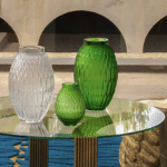PLUMES vases.