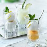 EVERYDAY BACCARAT GRANDE. A set of crystal highballs offered in six iconic Baccarat cuts: Pontils, small diamond cuts, deep vertical and horizontal beveled cuts, and small flat cuts. The mix and match trend now offered in a new size is perfect for cocktails, long drinks, beers and more. The glasses are versatile and can be used for multiple daily occasions, day and night; morning, brunch, lunch, tea and cocktail time, with cold or hot beverages. This box contains 6 highballs: the Beluga, Etna, Vega, Biba, Stella and the Rosa measuring 14 cm.