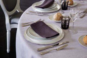 Porcelain plates VERTIGO - designer ANDR√âE PUTMAN; silver plated flatware collection PERLES; wine glasses ALBI, water glasses KAWALI