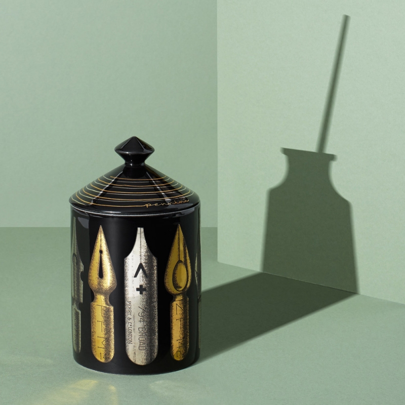 SCENTED CANDLE THE