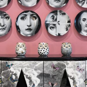 THE OWL, THE MOST IRONIC BIRD OF THE ANIMAL WORLD, BECOMES A NEW SMALL PORCELAIN CONTAINER THAT HOLDS PRECIOUS MYSTERIES. 